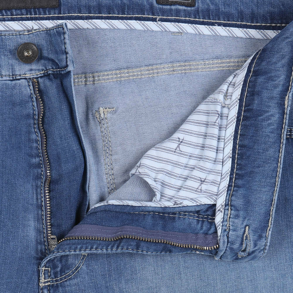 Brax Cooper Jean in Light Denim